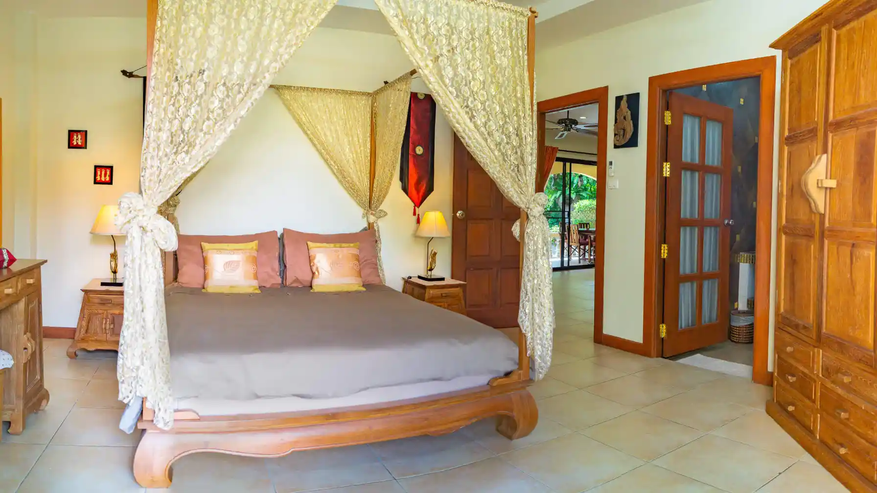 The Coconuts Villa master bedroom wardrobe