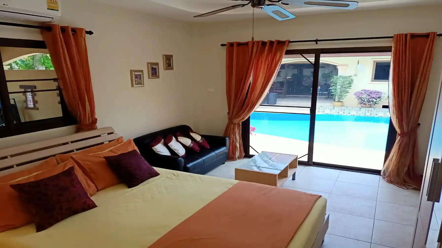 The Coconuts Villa studio with double bed
