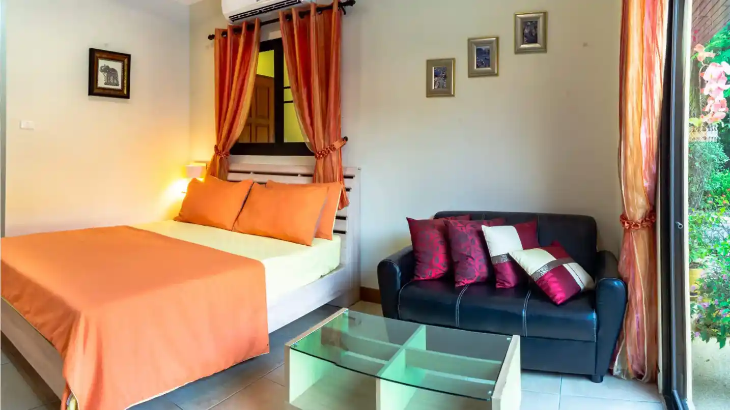 The Coconuts Villa studio 2 with patio doors