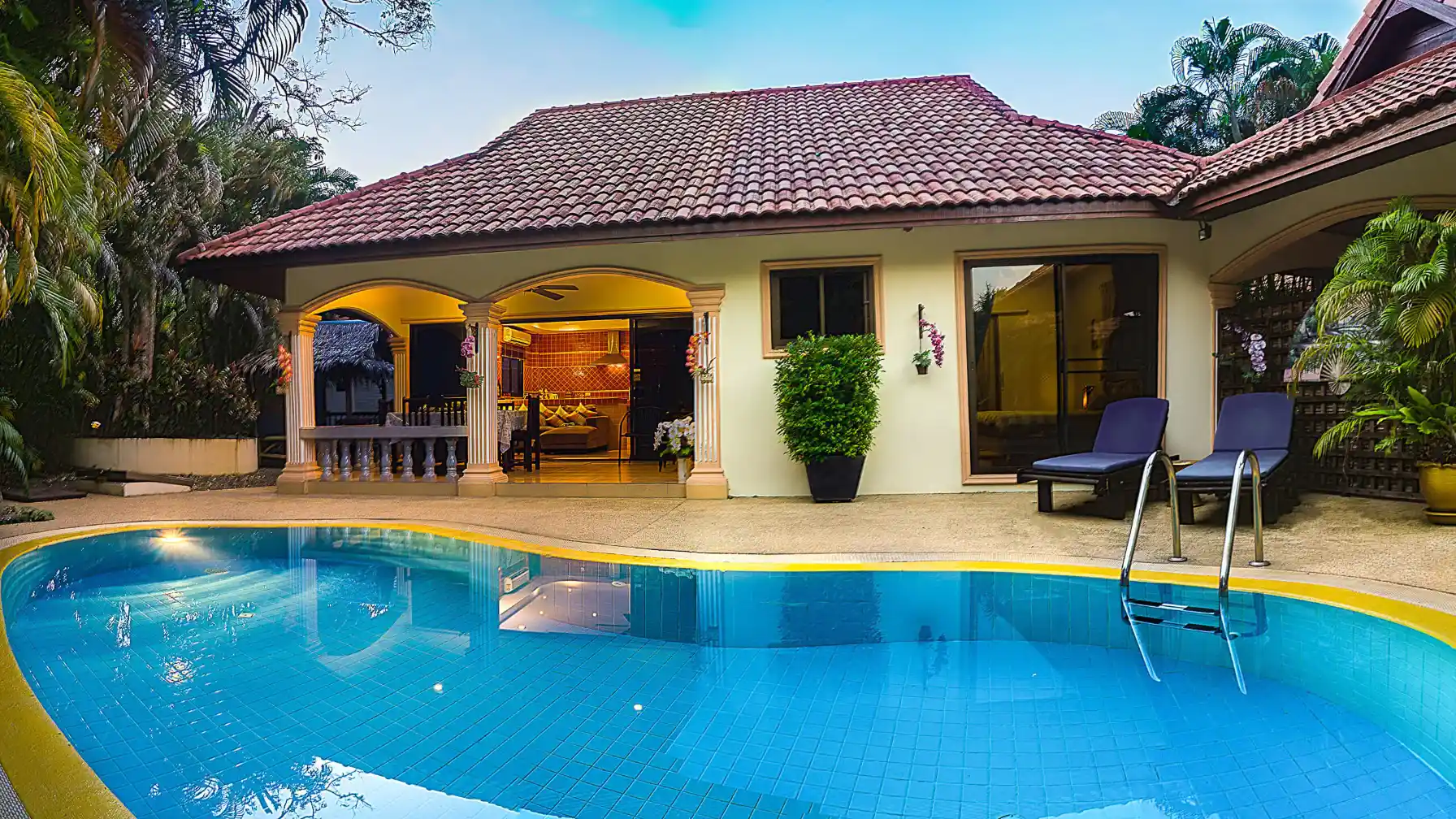 Lakeside Villa pool and tropical garden